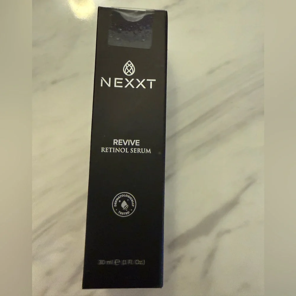 BUNDLE Nexxt Vitamin C Serum, Lip Plumper&Mask, Revive Eye Cream & Retinol Serum - Picture 7 of 10